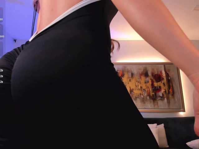 RoxanneHill's BongaCams show and profile