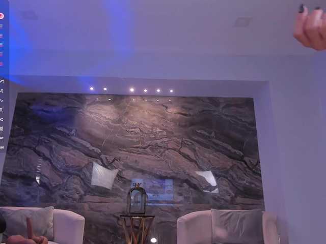 RoxanneHill live webcam show