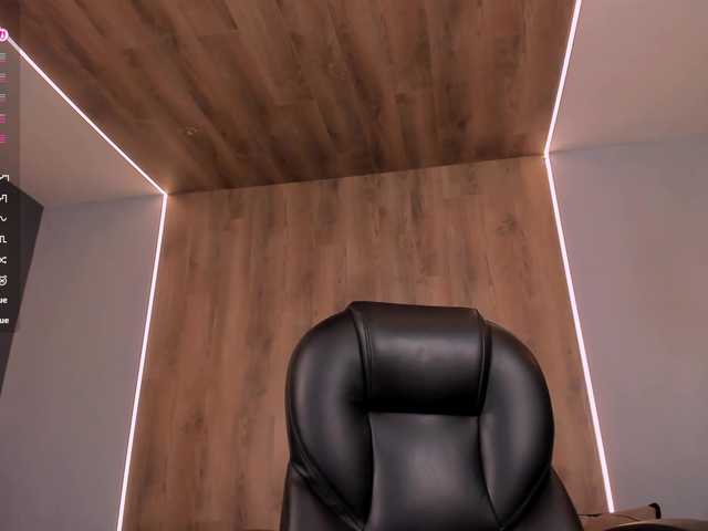 RoxanneHill live cam