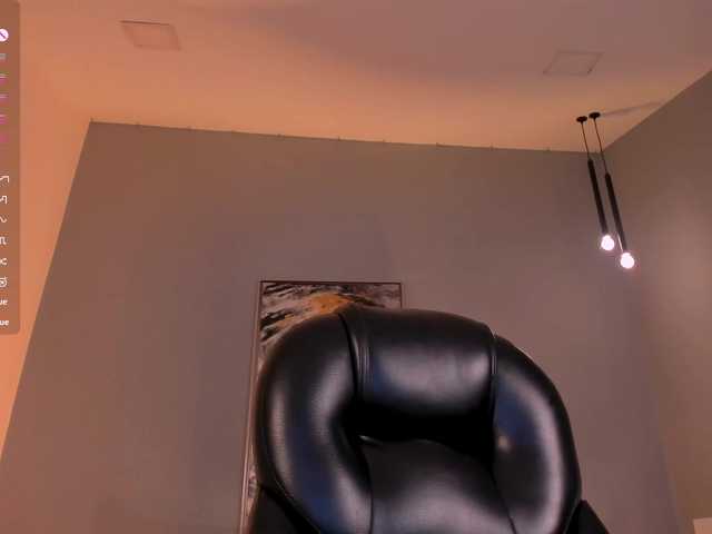 RoxanneHill live cam on BongaCams