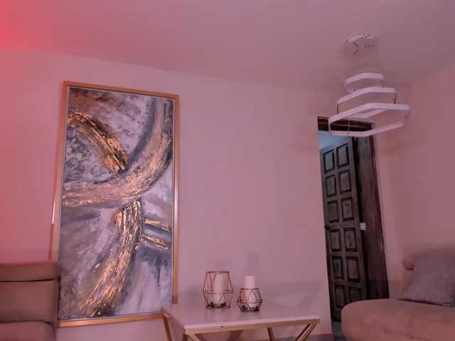 RoxanneHill live cam on BongaCams