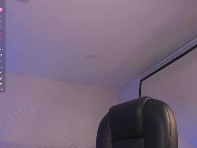 RoxanneHill live webcam show