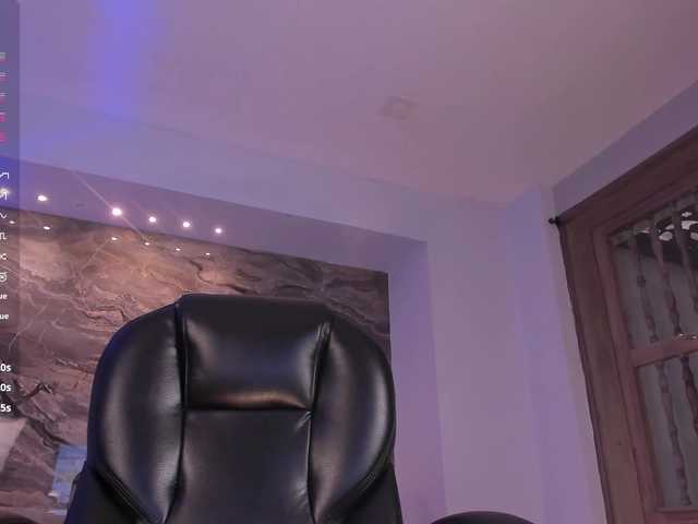 RoxanneHill live webcam show