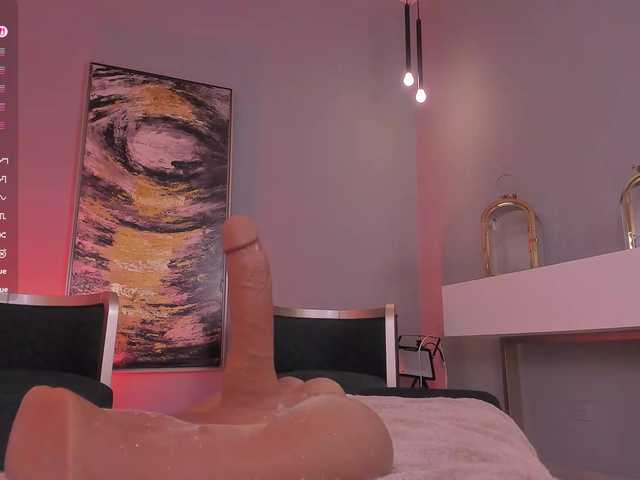 RoxanneHill live cam on BongaCams