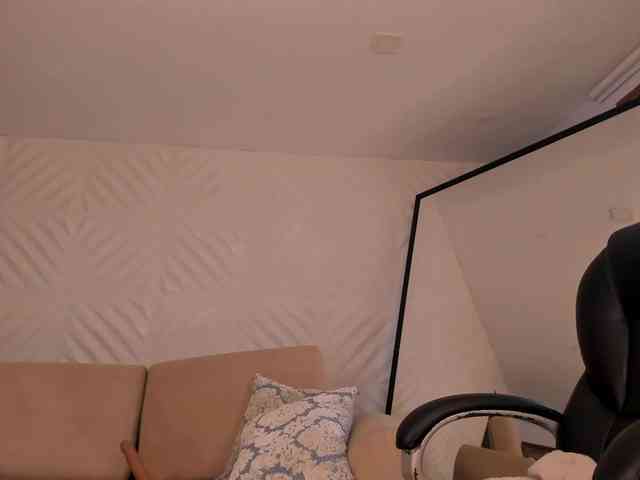 RoxanneHill webcam