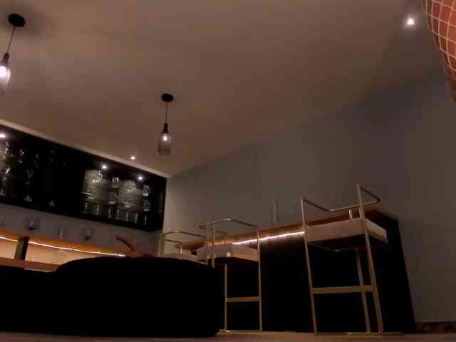 RoxanneHill webcam