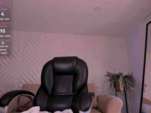 RoxanneHill webcam