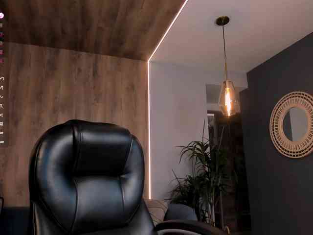 RoxanneHill webcam
