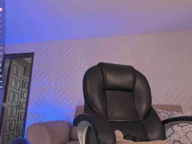 RoxanneHill webcam