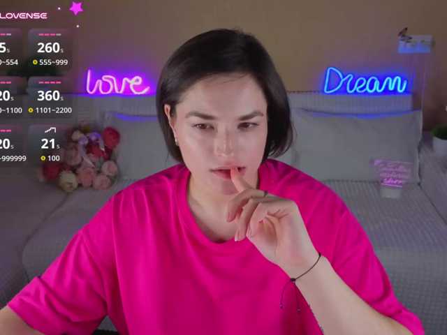 Camilla-One live cam on BongaCams