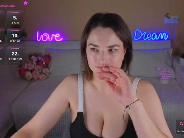 Camilla-One live cam on BongaCams