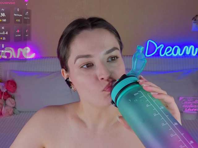 Camilla-One's BongaCams show and profile