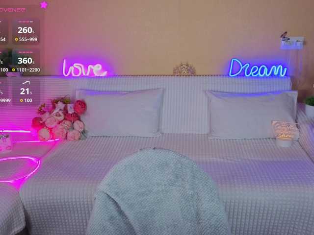 Camilla-One live cam on BongaCams