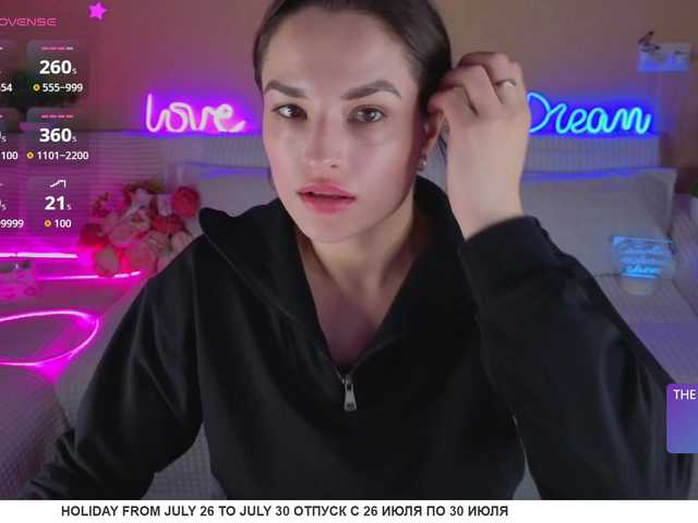 camilla-one live sex show