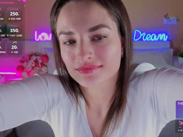 Camilla-One's BongaCams show and profile