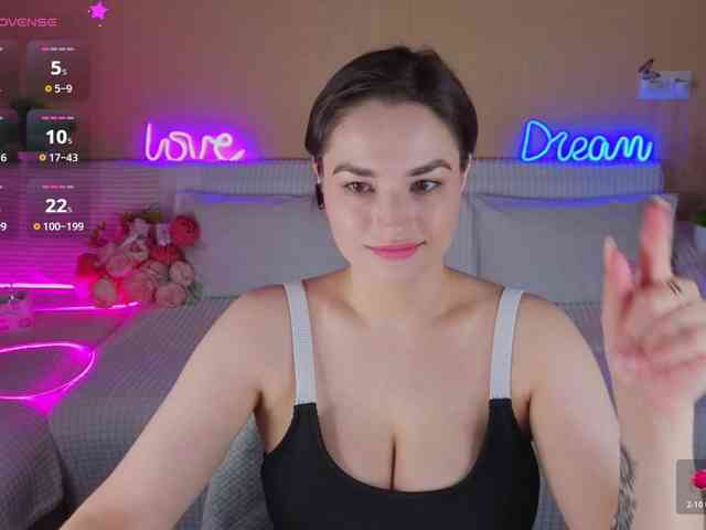 Camilla-One Sex Cam Show