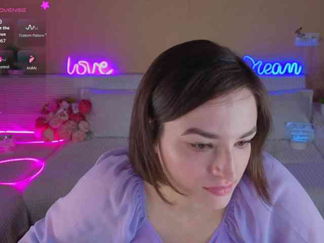 Camilla-One Sex Cam Show