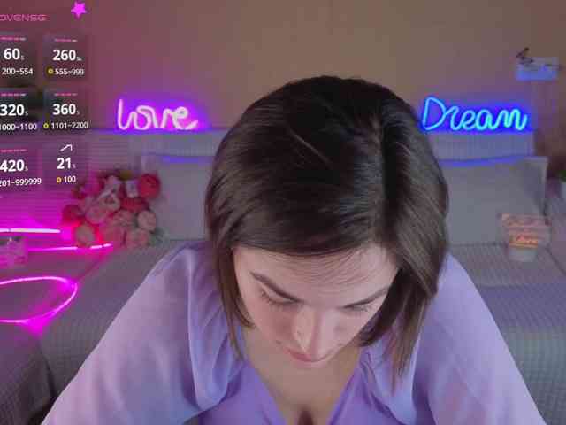 Camilla-One Sex Cam Show