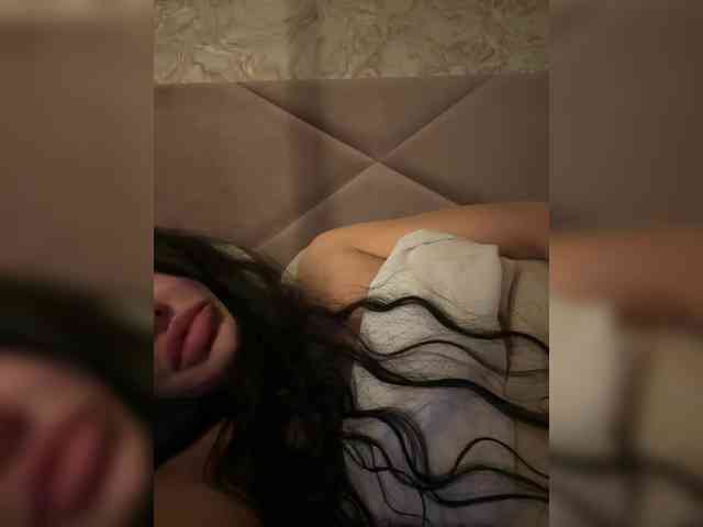 Ekaterina2221 webcam