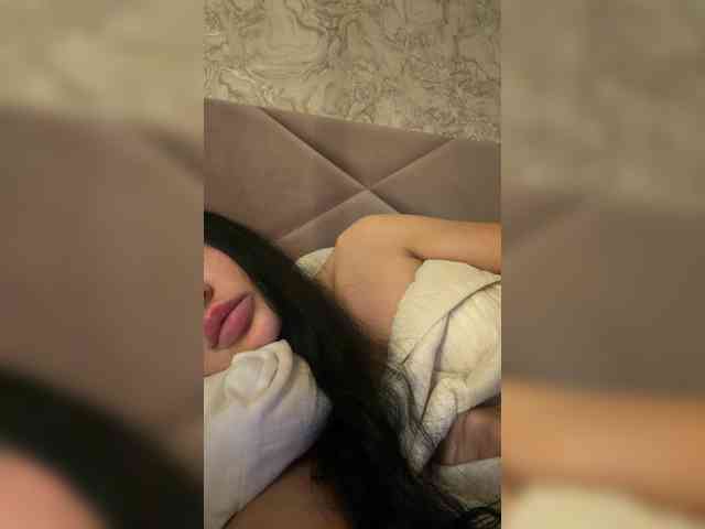 Ekaterina2221 webcam