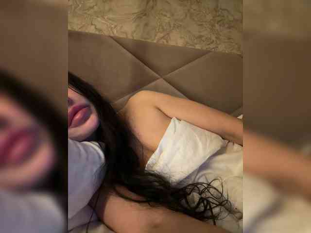 Ekaterina2221 webcam