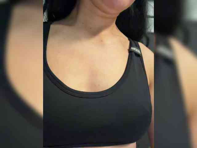 Ekaterina2221 webcam