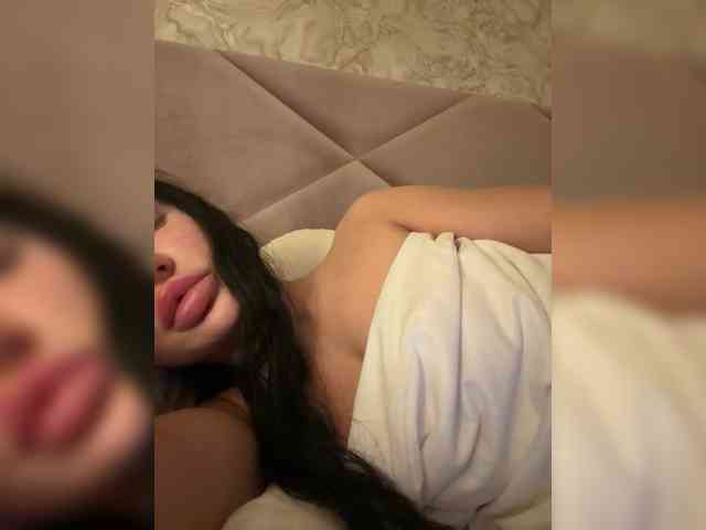 Ekaterina2221 webcam