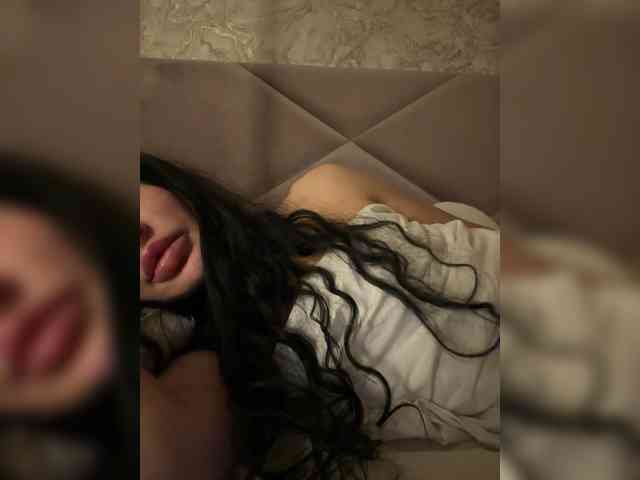 Ekaterina2221 webcam