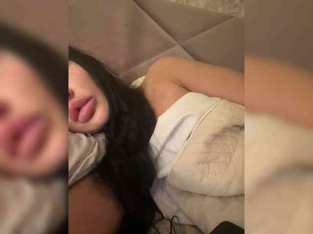 Ekaterina2221 webcam