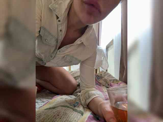 Ekaterina2221 webcam