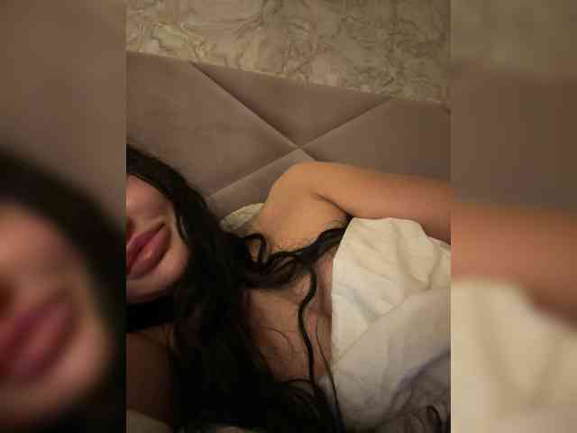 Ekaterina2221 webcam