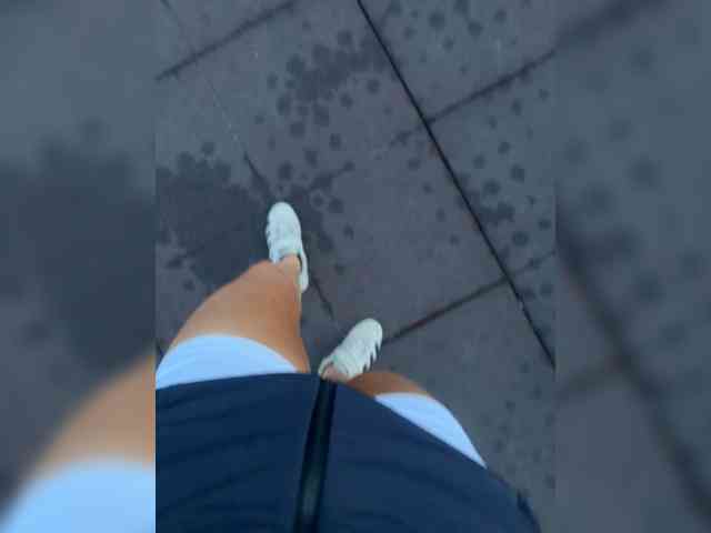 Model ini sedang live sekarang. aniram2221