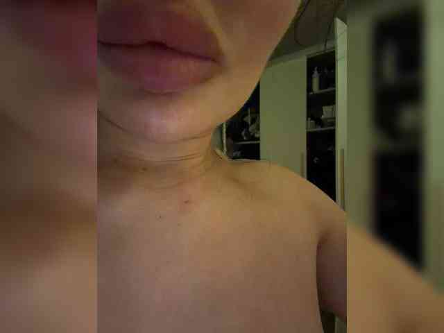 Ekaterina2221 webcam