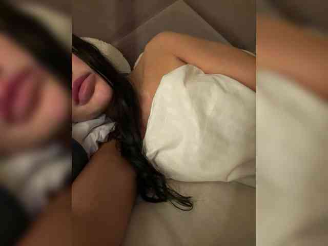 Ekaterina2221 webcam