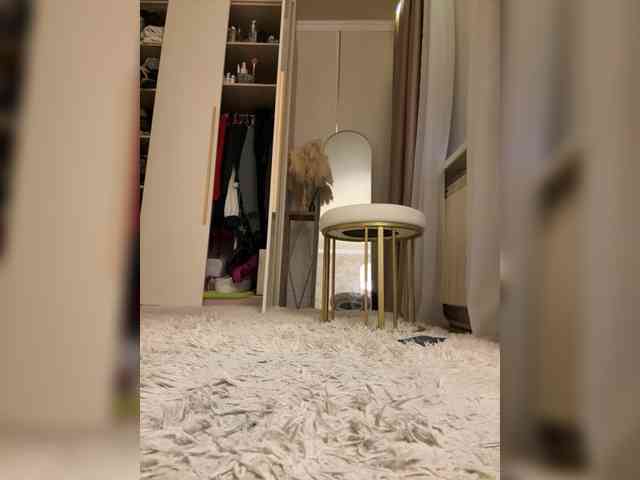 Ekaterina2221 webcam