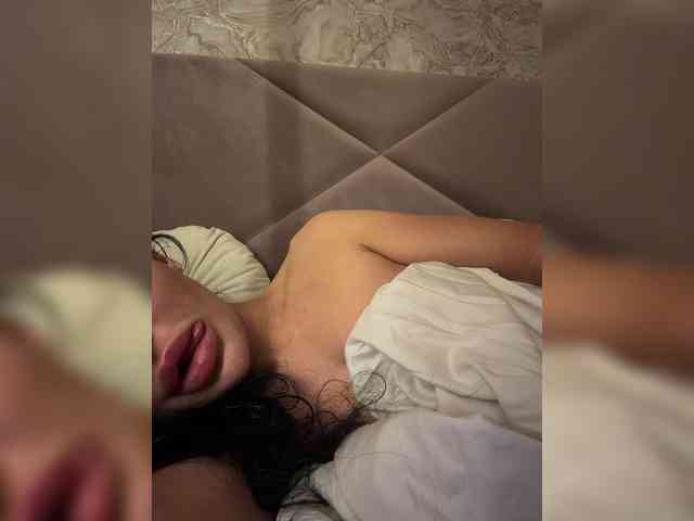 Ekaterina2221 webcam