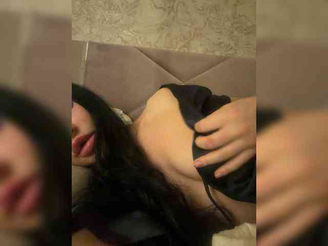 Ekaterina2221 webcam