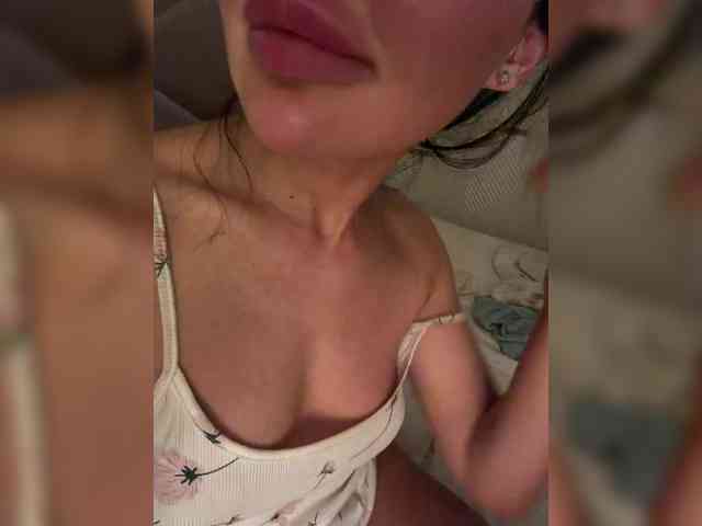 Ekaterina2221 webcam