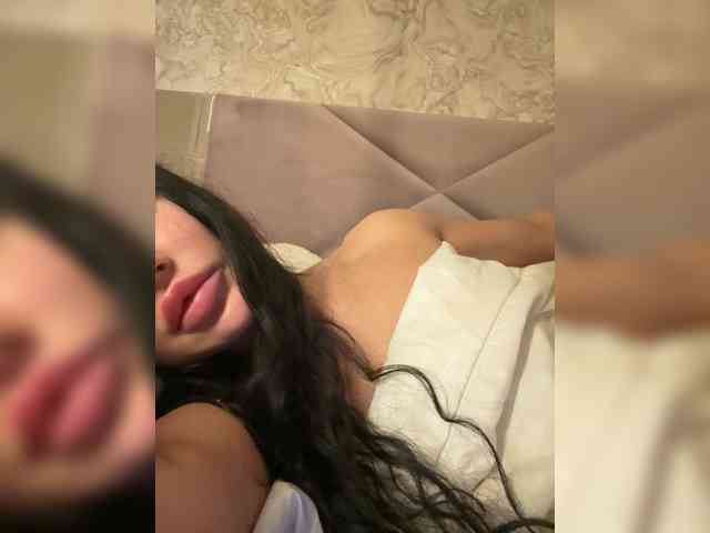 Ekaterina2221 webcam