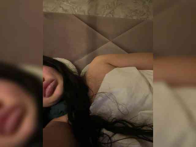 Ekaterina2221 webcam