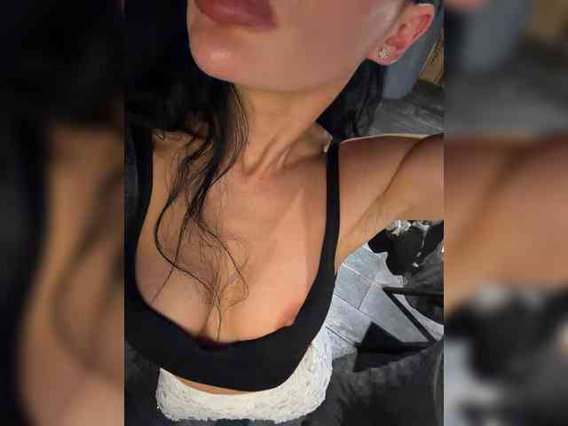 Ekaterina2221 webcam