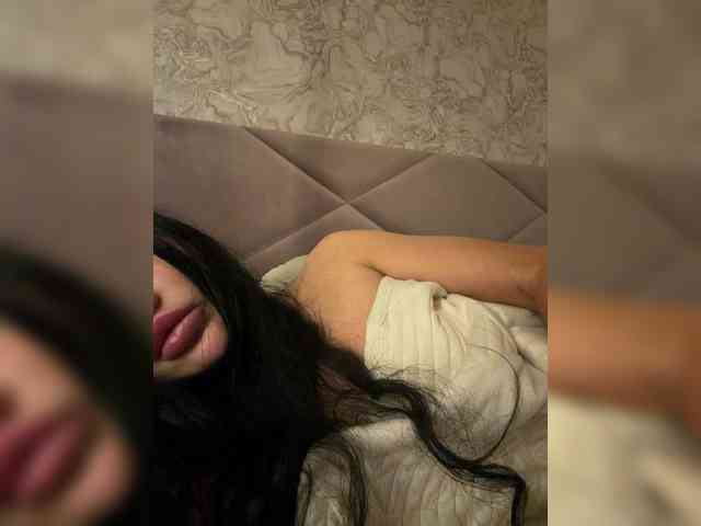 Ekaterina2221 webcam