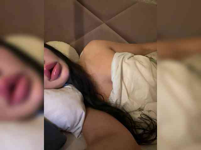 Ekaterina2221 webcam