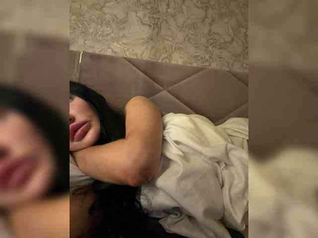 Ekaterina2221 webcam