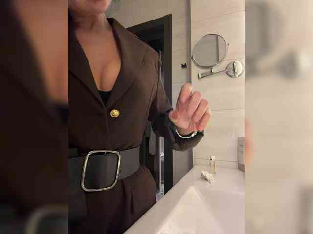 Ekaterina2221 webcam