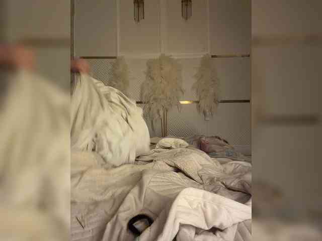 Ekaterina2221 webcam