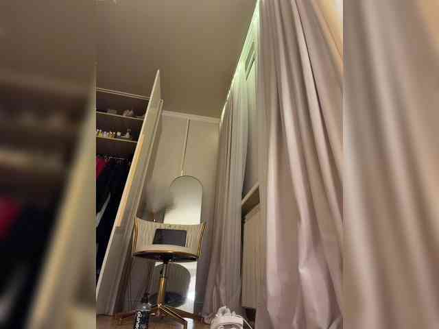 Ekaterina2221 webcam