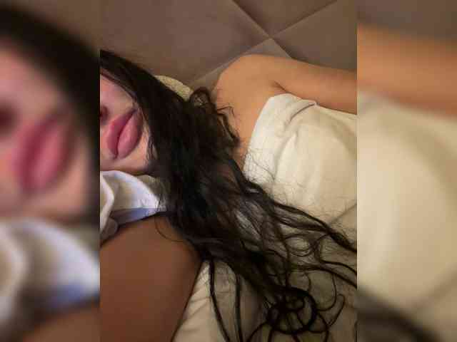 Ekaterina2221 webcam