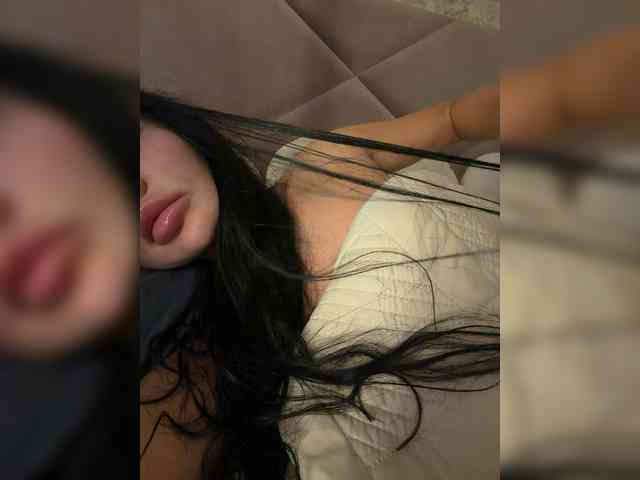 Ekaterina2221 webcam