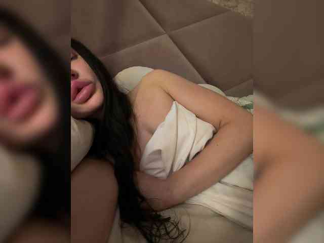 Ekaterina2221 webcam